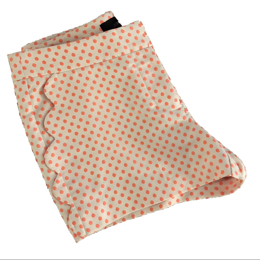 Women’s J Crew Scallop Pocket Shorts